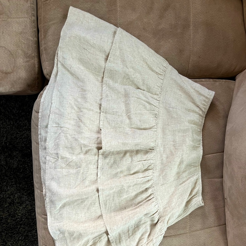 Abercrombie and Fitch beige layered skirt